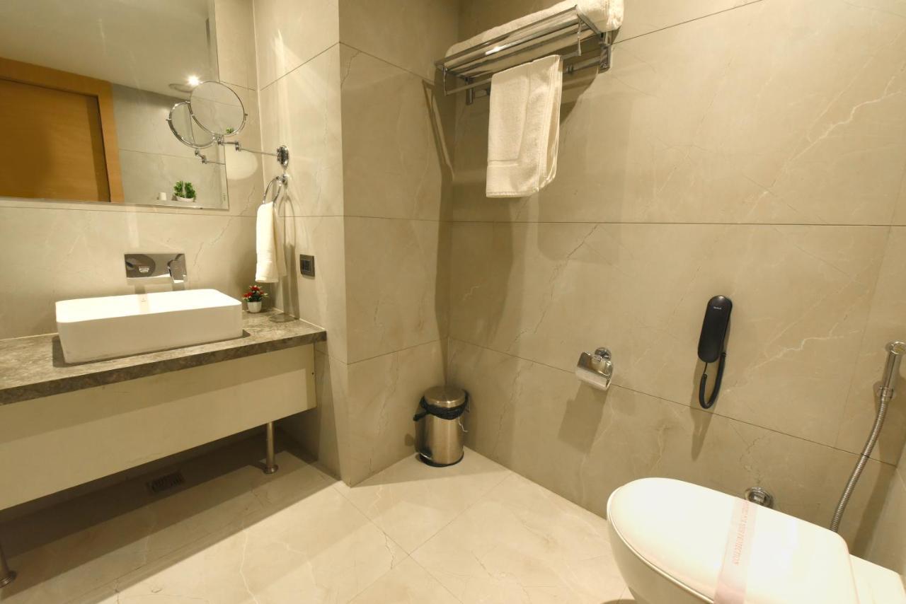 The Pribson Hotel Amritsar Exterior photo