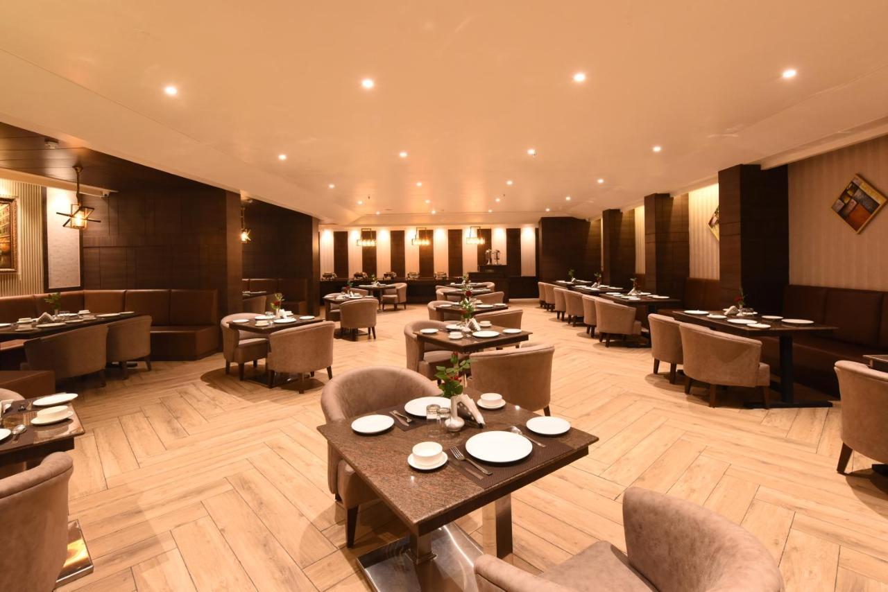 The Pribson Hotel Amritsar Exterior photo